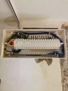 Százhalombatta – Panel – Új elosztódoboz